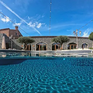 Etna Quota Mille Boutique Hotel, Typical Sicilian Food & Wine Landhaus Randazzo