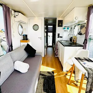  Botel Houseboat Seabreeze Italia